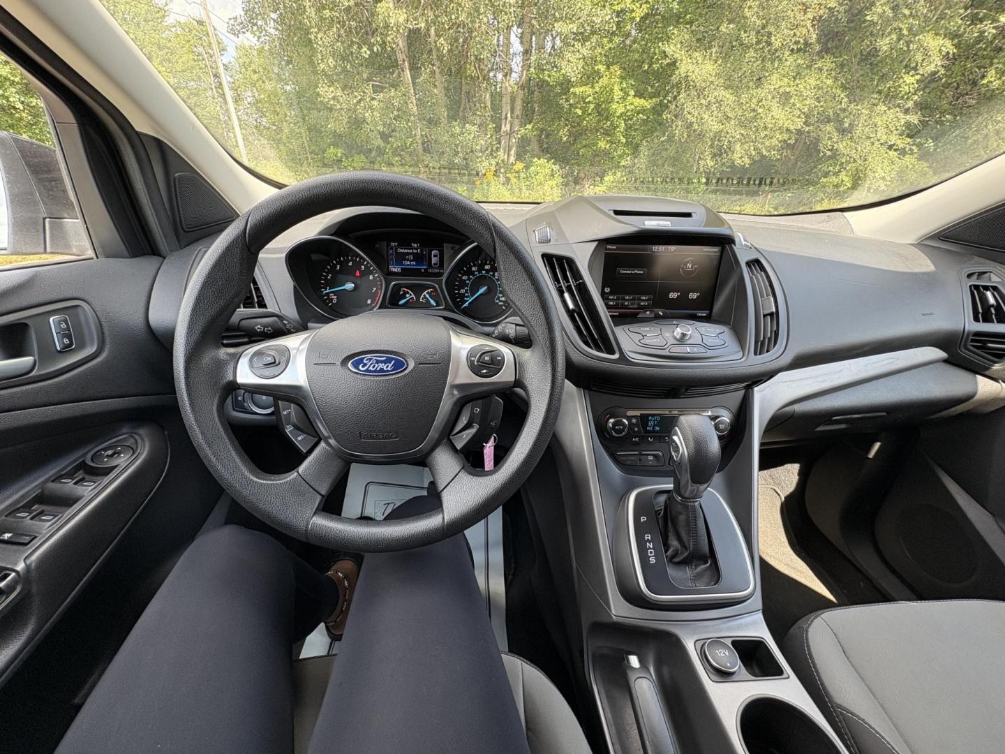 2014 Ford Escape SE FWD (1FMCU0GXXEU) with an 1.6L L4 DOHC 16V engine, 6-Speed Automatic transmission, located at 17255 hwy 65 NE, Ham Lake, MN, 55304, 0.000000, 0.000000 - Photo#16