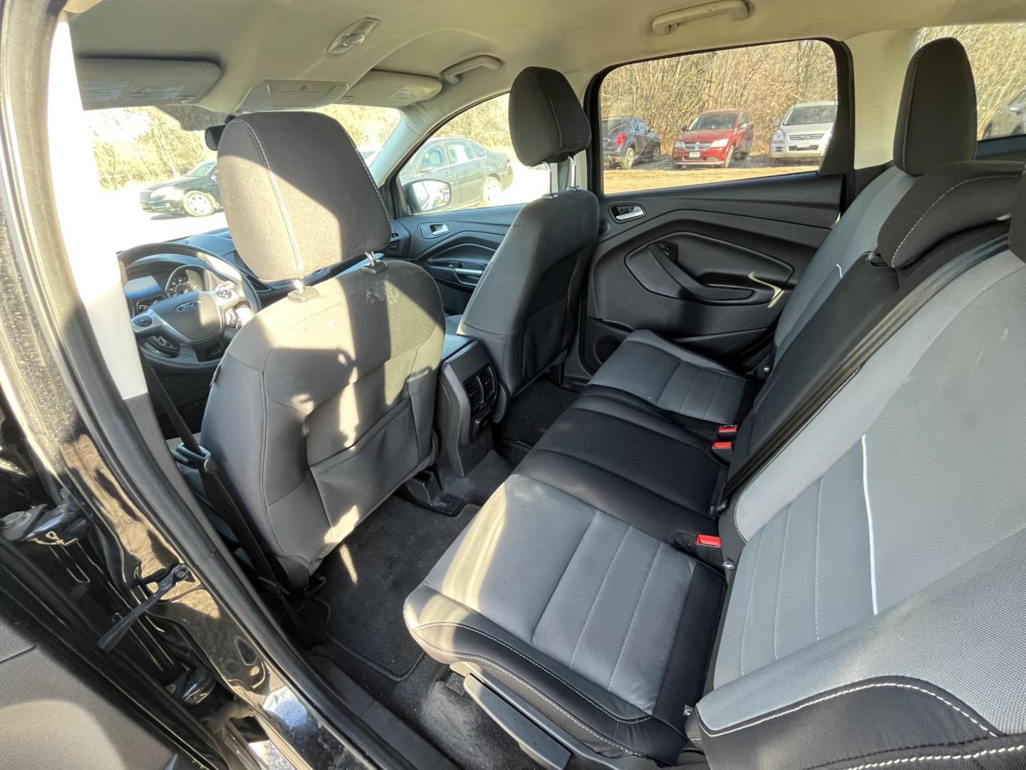 2014 Ford Escape SE FWD (1FMCU0GXXEU) with an 1.6L L4 DOHC 16V engine, 6-Speed Automatic transmission, located at 17255 hwy 65 NE, Ham Lake, MN, 55304, 0.000000, 0.000000 - Photo#11