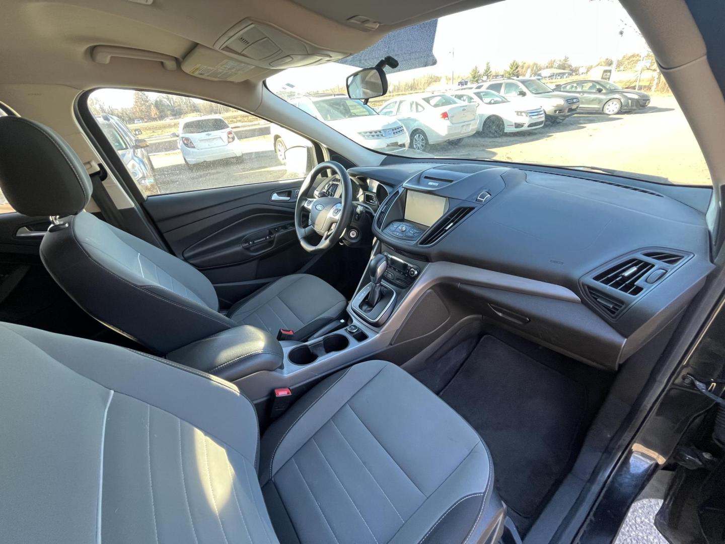 2014 Ford Escape SE FWD (1FMCU0GXXEU) with an 1.6L L4 DOHC 16V engine, 6-Speed Automatic transmission, located at 17255 hwy 65 NE, Ham Lake, MN, 55304, 0.000000, 0.000000 - Photo#13