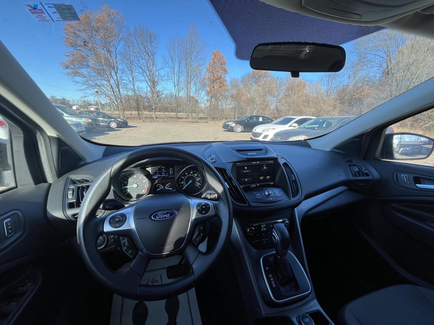 2014 Ford Escape SE FWD (1FMCU0GXXEU) with an 1.6L L4 DOHC 16V engine, 6-Speed Automatic transmission, located at 17255 hwy 65 NE, Ham Lake, MN, 55304, 0.000000, 0.000000 - Photo#16