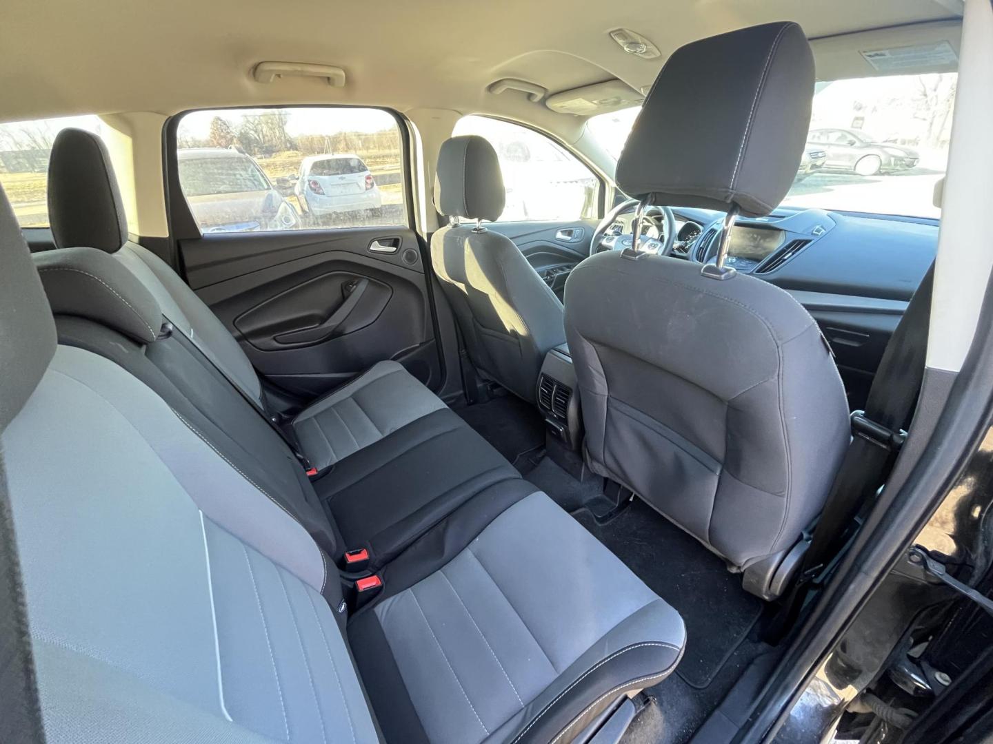 2014 Ford Escape SE FWD (1FMCU0GXXEU) with an 1.6L L4 DOHC 16V engine, 6-Speed Automatic transmission, located at 17255 hwy 65 NE, Ham Lake, MN, 55304, 0.000000, 0.000000 - Photo#15