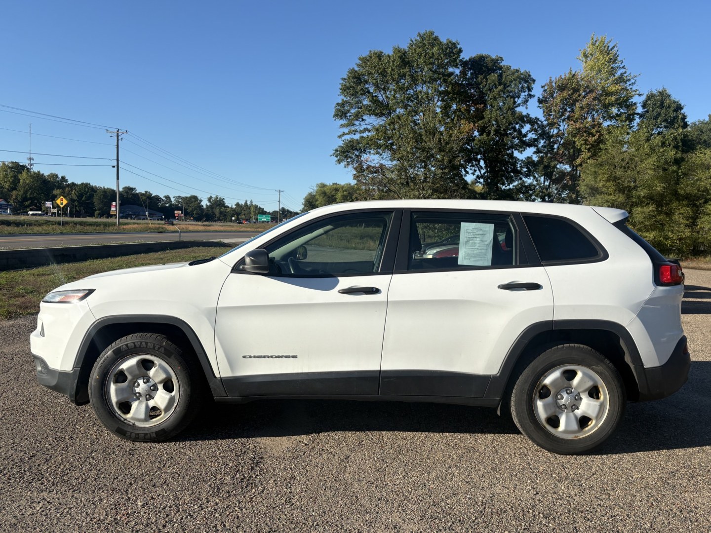 2016 Jeep Cherokee (1C4PJMAB1GW) , located at 17255 hwy 65 NE, Ham Lake, MN, 55304, 0.000000, 0.000000- Photo#1