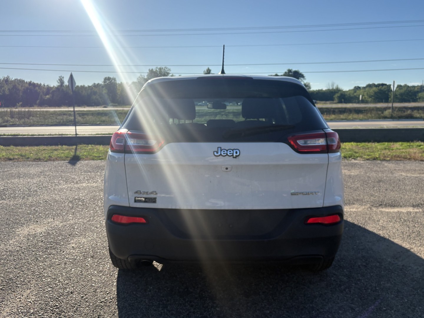 2016 Jeep Cherokee (1C4PJMAB1GW) , located at 17255 hwy 65 NE, Ham Lake, MN, 55304, 0.000000, 0.000000- Photo#3