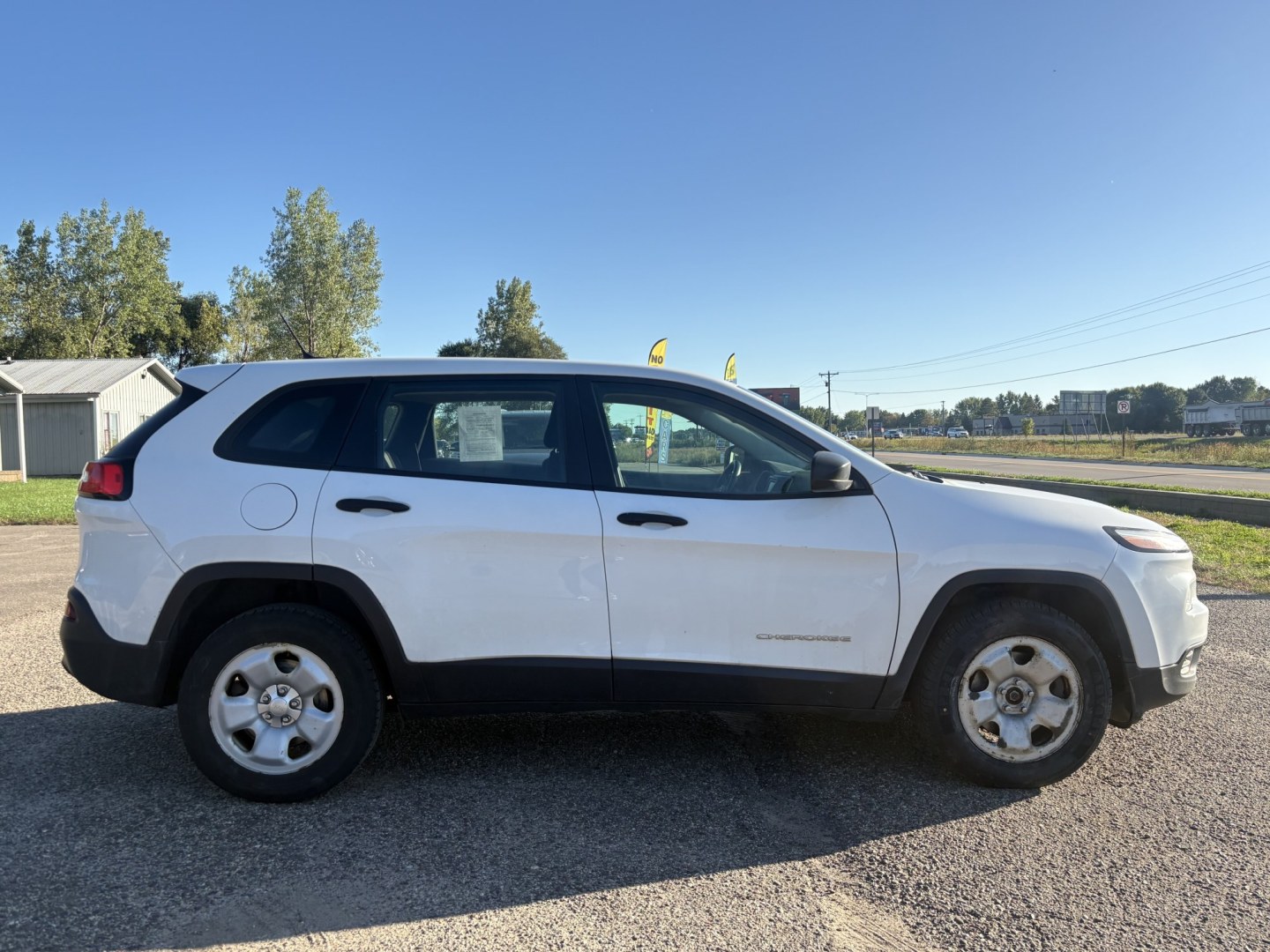 2016 Jeep Cherokee (1C4PJMAB1GW) , located at 17255 hwy 65 NE, Ham Lake, MN, 55304, 0.000000, 0.000000- Photo#5