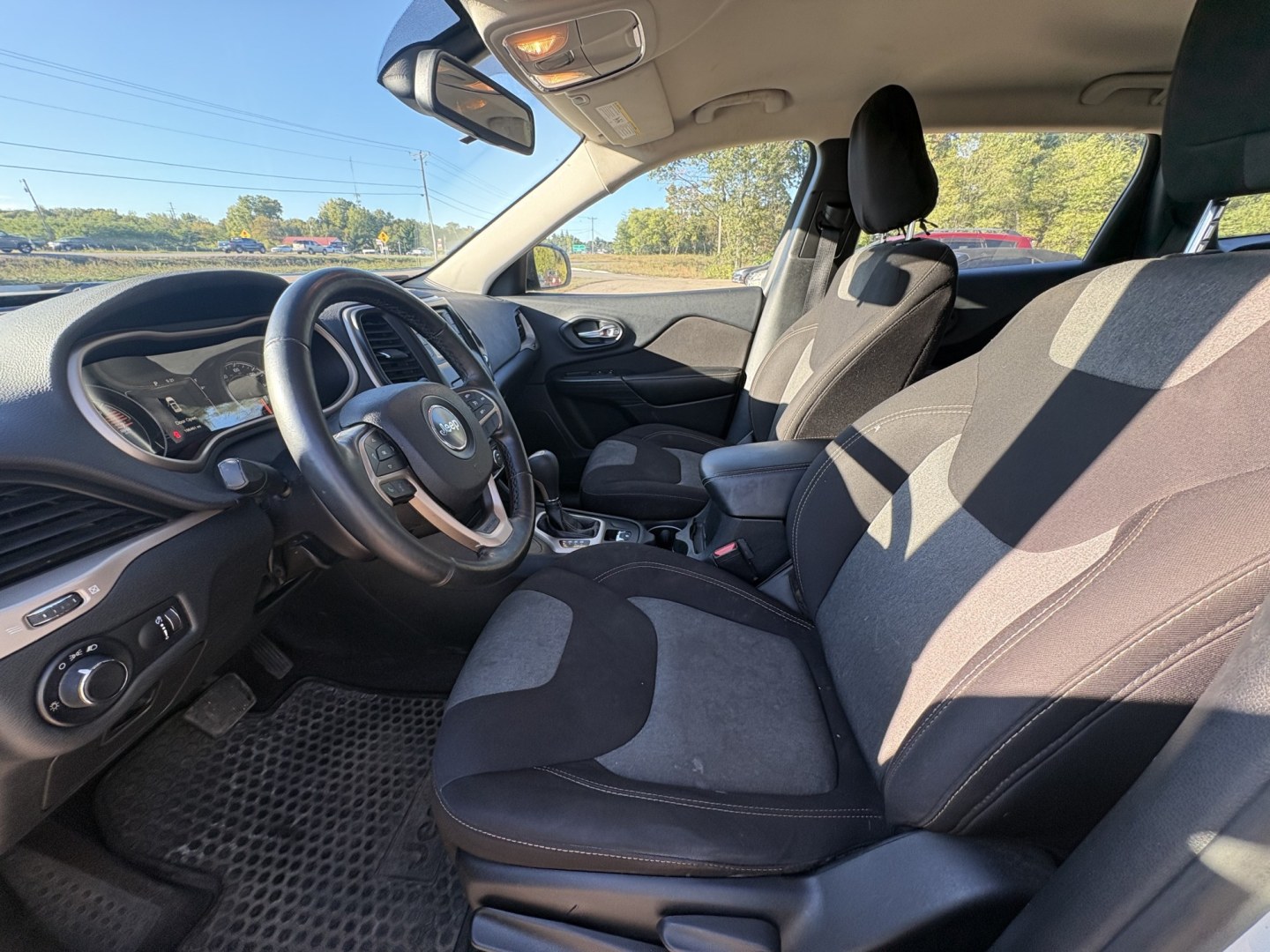 2016 Jeep Cherokee (1C4PJMAB1GW) , located at 17255 hwy 65 NE, Ham Lake, MN, 55304, 0.000000, 0.000000- Photo#9