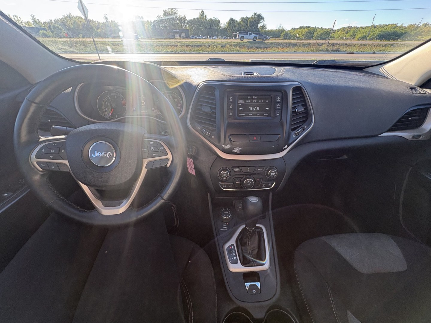 2016 Jeep Cherokee (1C4PJMAB1GW) , located at 17255 hwy 65 NE, Ham Lake, MN, 55304, 0.000000, 0.000000- Photo#16