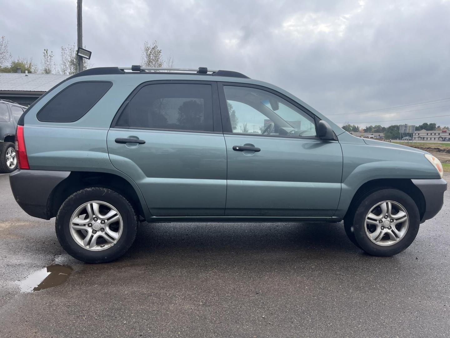 2008 Kia Sportage (KNDJF723487) , located at 17255 hwy 65 NE, Ham Lake, MN, 55304, 0.000000, 0.000000 - Photo#5