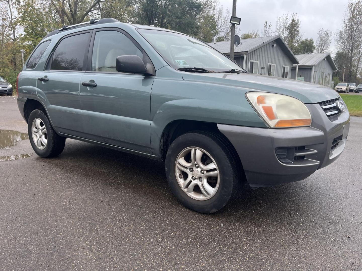 2008 Kia Sportage (KNDJF723487) , located at 17255 hwy 65 NE, Ham Lake, MN, 55304, 0.000000, 0.000000 - Photo#6
