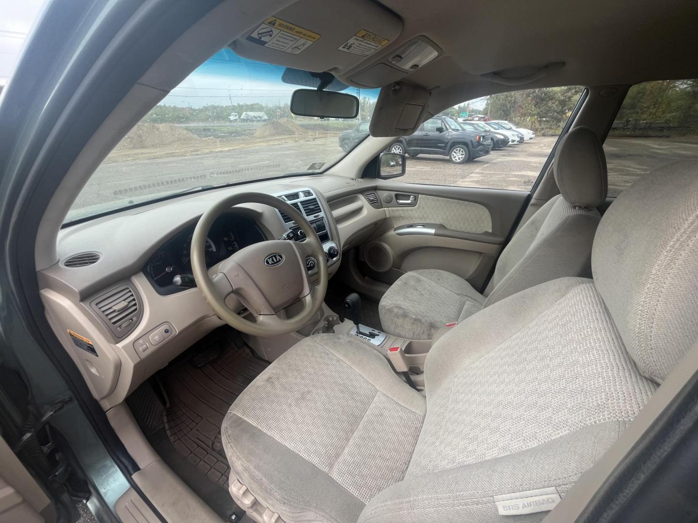 2008 Kia Sportage (KNDJF723487) , located at 17255 hwy 65 NE, Ham Lake, MN, 55304, 0.000000, 0.000000 - Photo#9