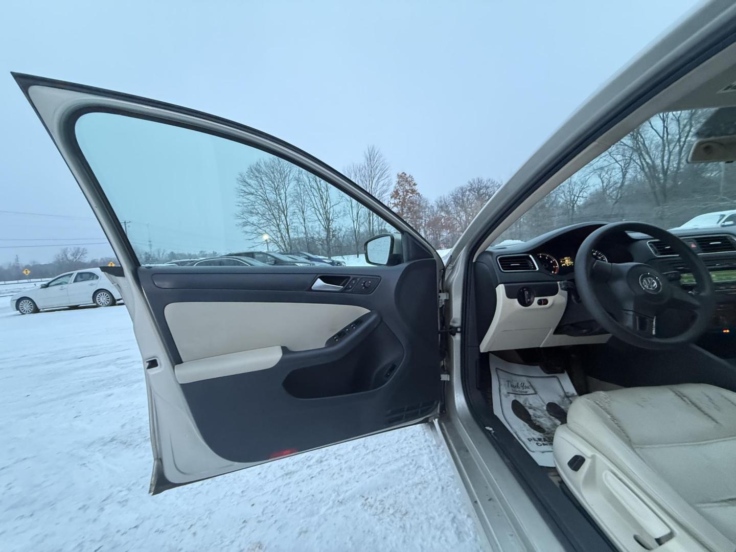 2014 Volkswagen Jetta (3VWD07AJ2EM) , located at 17255 hwy 65 NE, Ham Lake, MN, 55304, 0.000000, 0.000000 - Photo#8