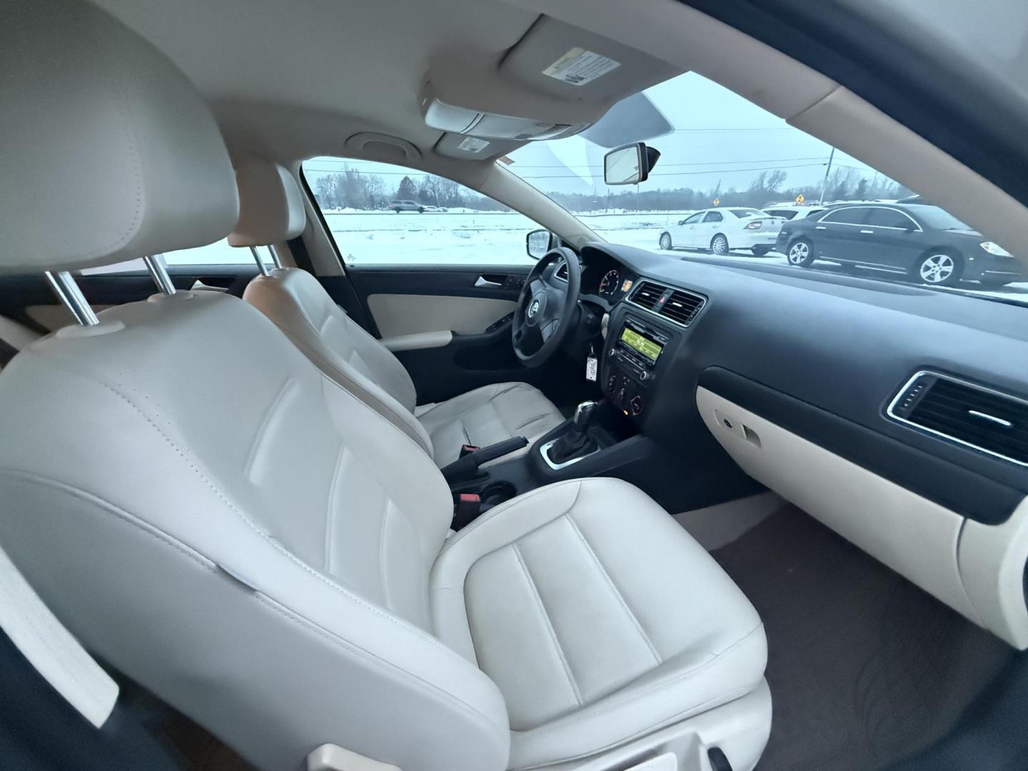 2014 Volkswagen Jetta (3VWD07AJ2EM) , located at 17255 hwy 65 NE, Ham Lake, MN, 55304, 0.000000, 0.000000 - Photo#15