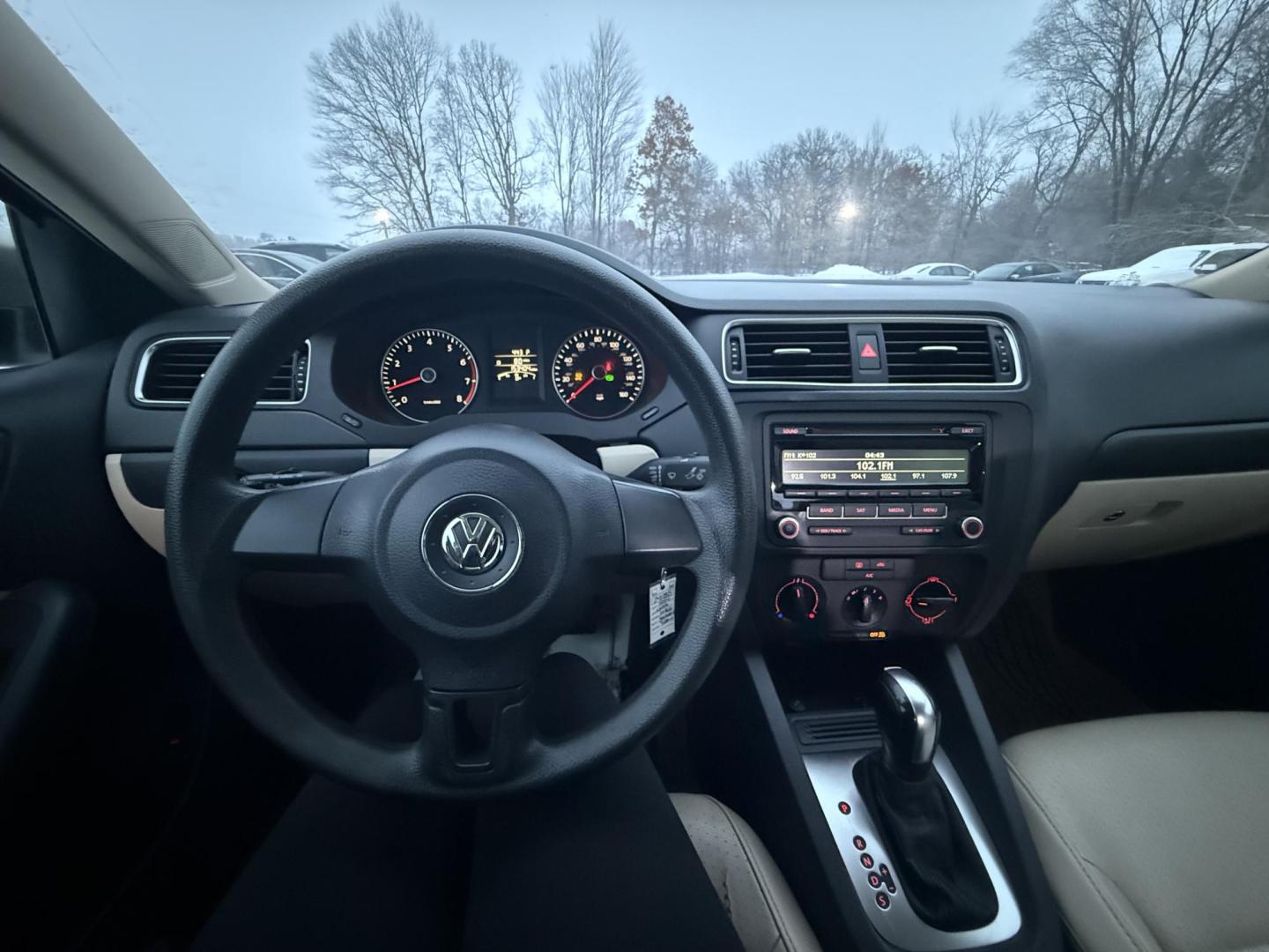 2014 Volkswagen Jetta (3VWD07AJ2EM) , located at 17255 hwy 65 NE, Ham Lake, MN, 55304, 0.000000, 0.000000 - Photo#16