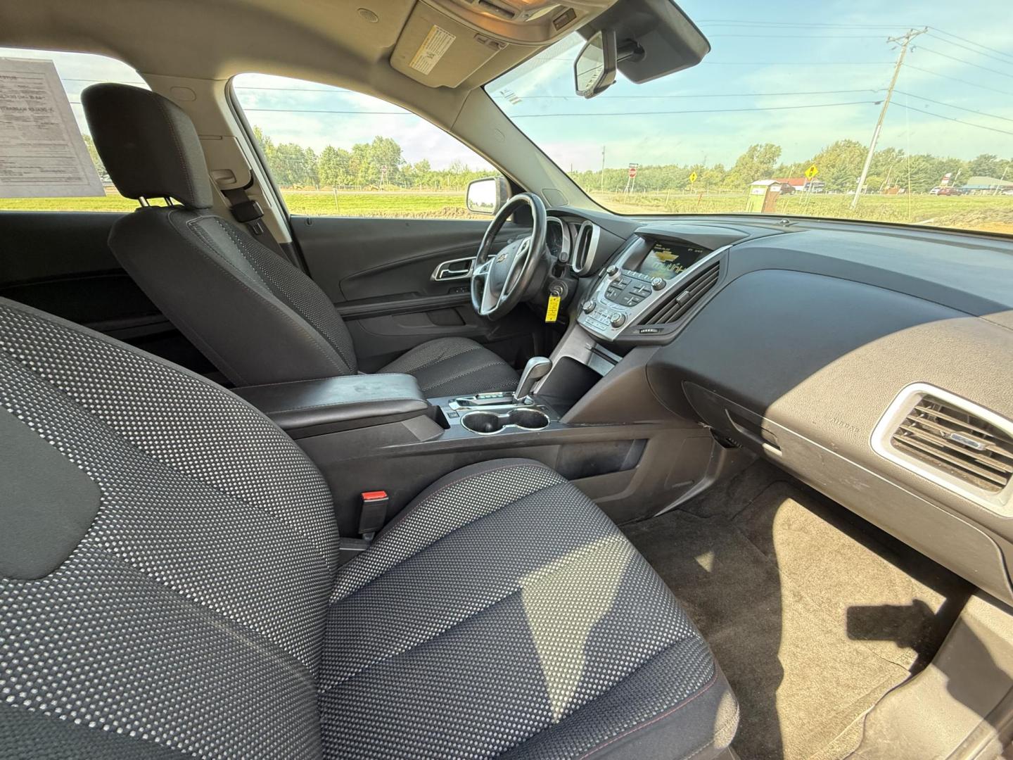 2015 Chevrolet Equinox 1LT 2WD (1GNALBEK2FZ) with an 2.4L L4 DOHC 16V FFV engine, 6-Speed Automatic transmission, located at 17255 hwy 65 NE, Ham Lake, MN, 55304, 0.000000, 0.000000 - Photo#15