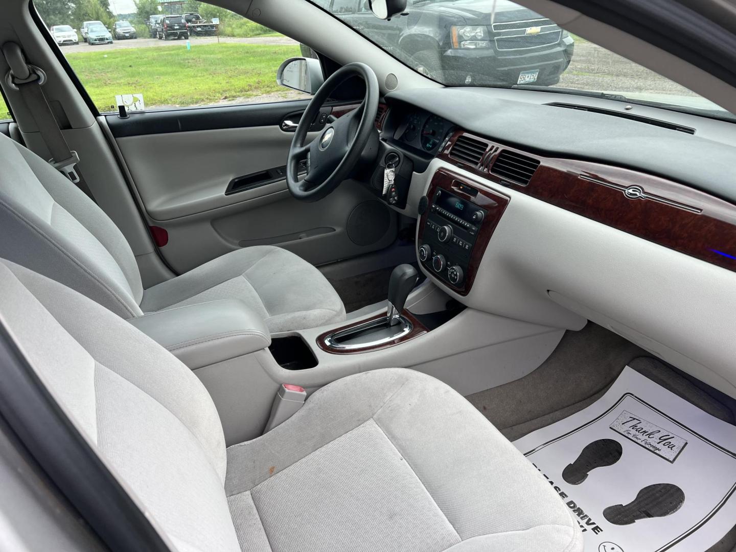 2007 Chevrolet Impala (2G1WB58K379) , located at 17255 hwy 65 NE, Ham Lake, MN, 55304, 0.000000, 0.000000 - Photo#13