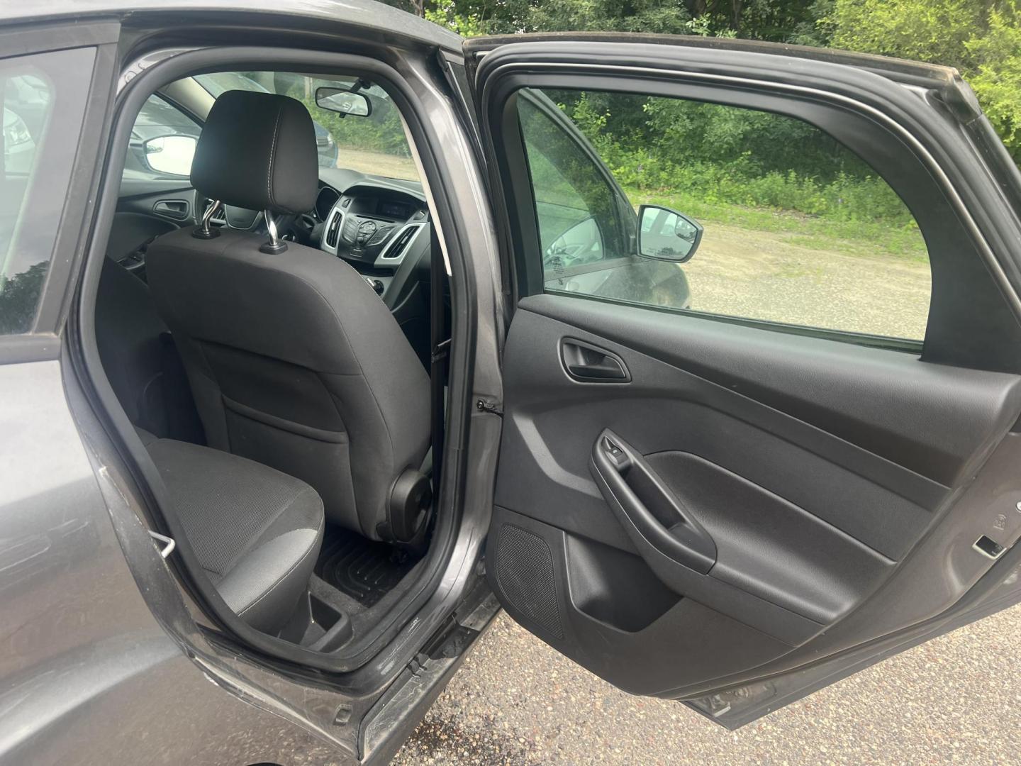 2012 Gray Ford Focus (1FAHP3K23CL) , located at 17255 hwy 65 NE, Ham Lake, MN, 55304, 0.000000, 0.000000 - Photo#12