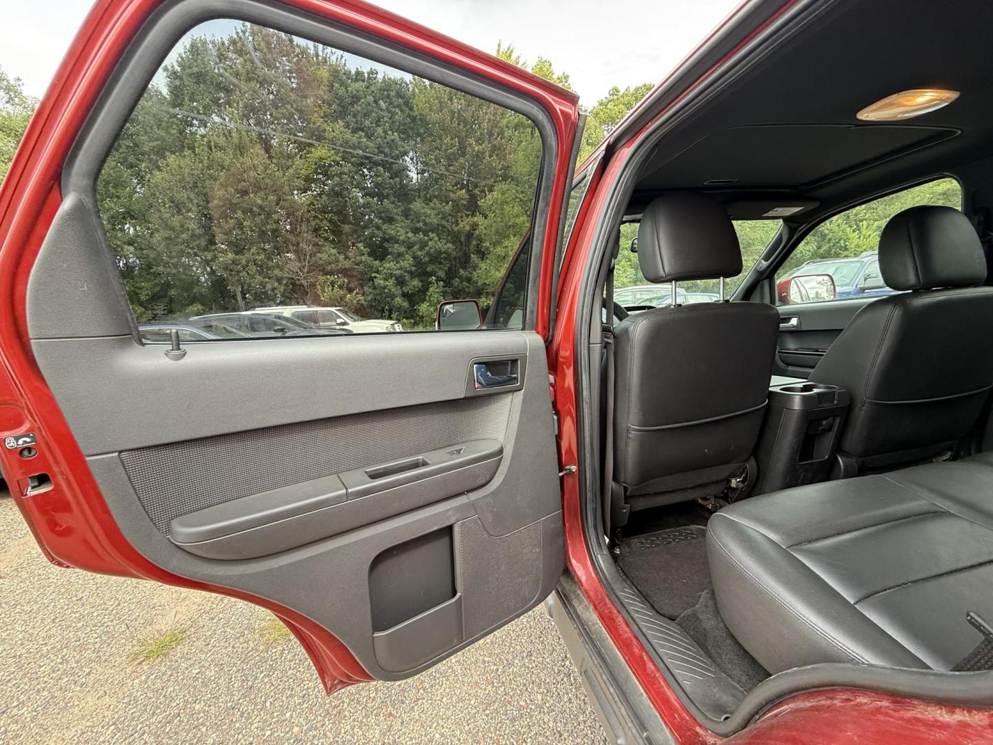 2012 Ford Escape Limited 4WD (1FMCU9EG6CK) with an 3.0L V6 DOHC 24V engine, 6-Speed Automatic transmission, located at 17255 hwy 65 NE, Ham Lake, MN, 55304, 0.000000, 0.000000 - Photo#10