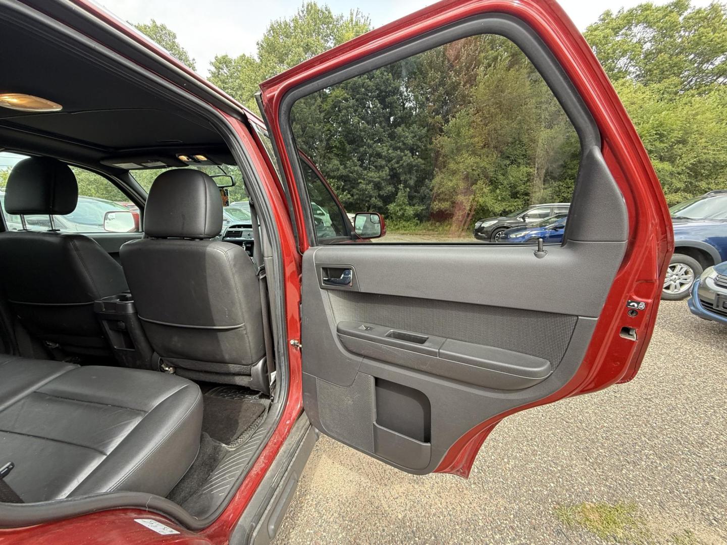 2012 Ford Escape Limited 4WD (1FMCU9EG6CK) with an 3.0L V6 DOHC 24V engine, 6-Speed Automatic transmission, located at 17255 hwy 65 NE, Ham Lake, MN, 55304, 0.000000, 0.000000 - Photo#12