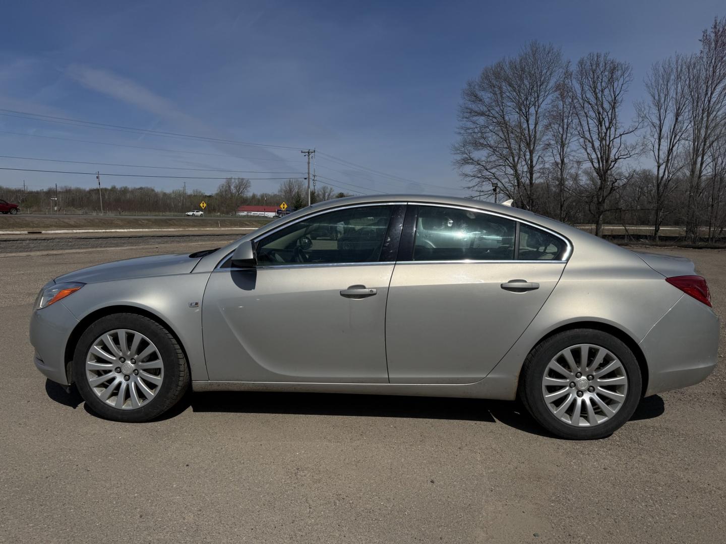 2011 Buick Regal CXL - 1XL (W04GN5EC1B1) with an 2.4L L4 DOHC 16V engine, 6-Speed Automatic transmission, located at 17255 hwy 65 NE, Ham Lake, MN, 55304, 0.000000, 0.000000 - Photo#1