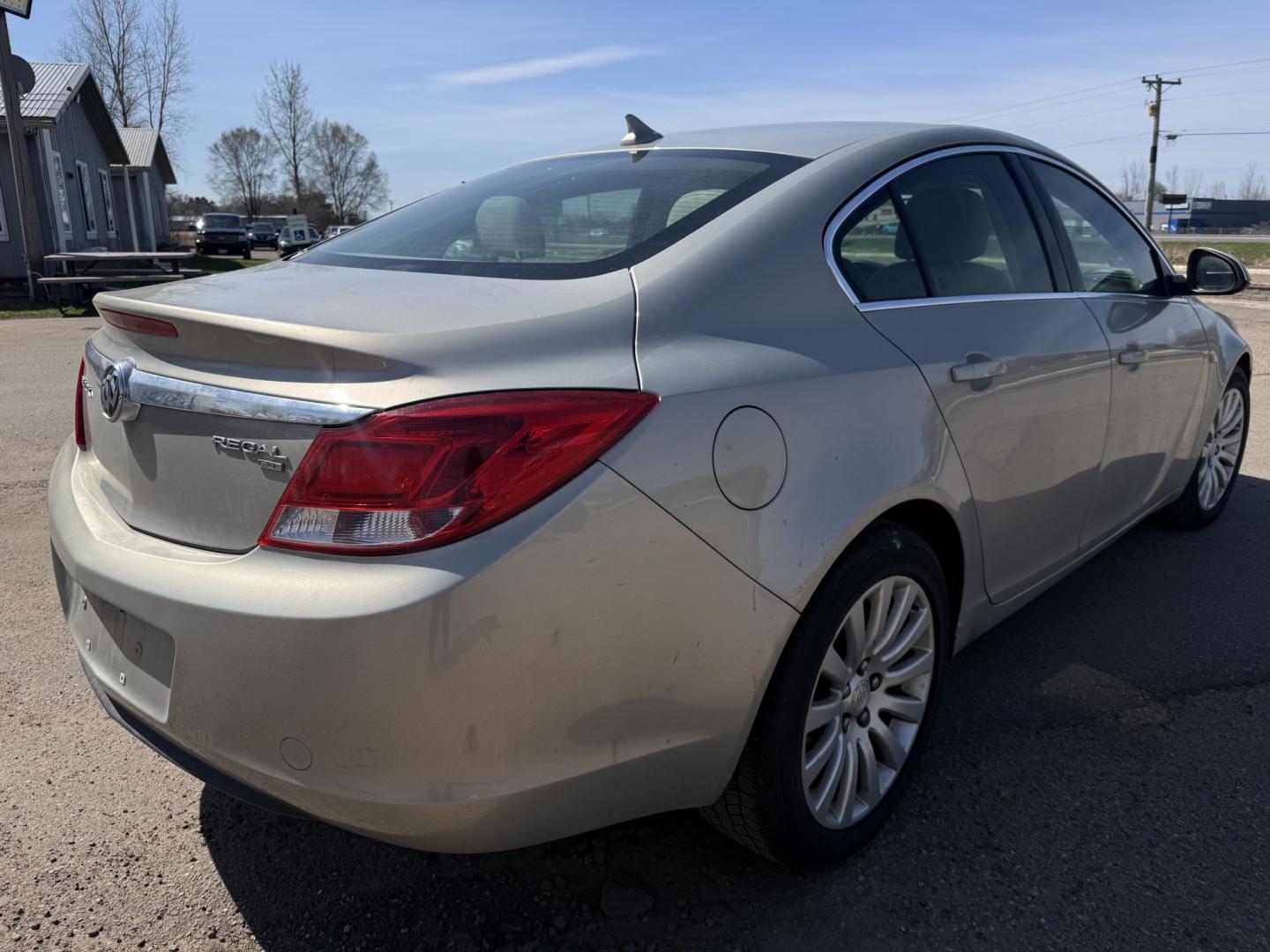 2011 Buick Regal CXL - 1XL (W04GN5EC1B1) with an 2.4L L4 DOHC 16V engine, 6-Speed Automatic transmission, located at 17255 hwy 65 NE, Ham Lake, MN, 55304, 0.000000, 0.000000 - Photo#4