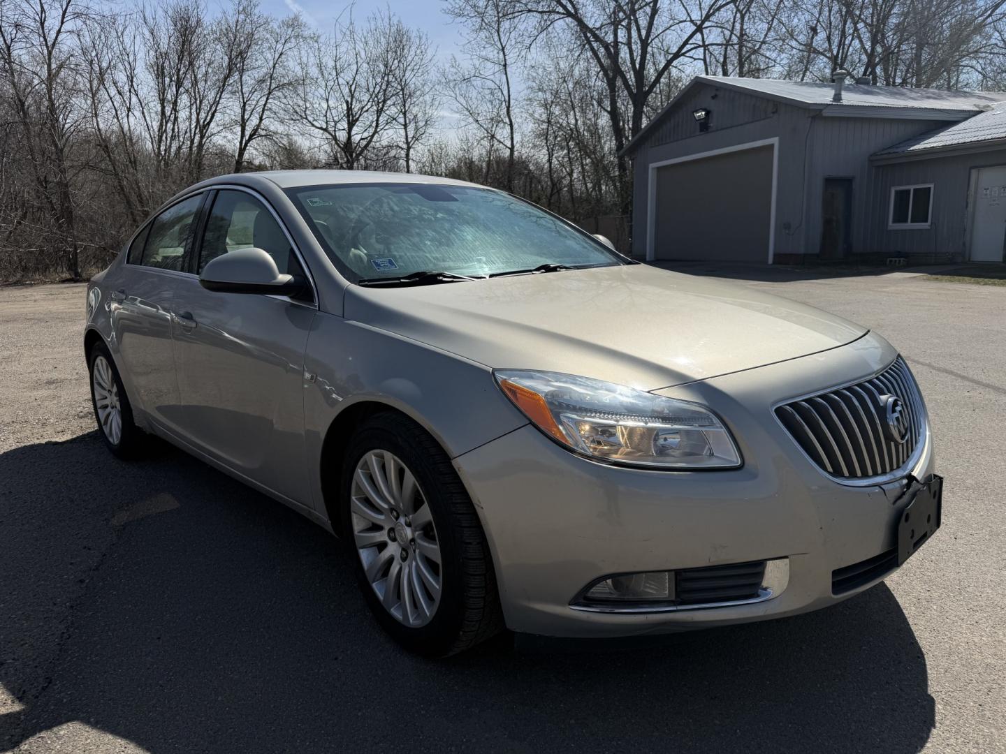 2011 Buick Regal CXL - 1XL (W04GN5EC1B1) with an 2.4L L4 DOHC 16V engine, 6-Speed Automatic transmission, located at 17255 hwy 65 NE, Ham Lake, MN, 55304, 0.000000, 0.000000 - Photo#6