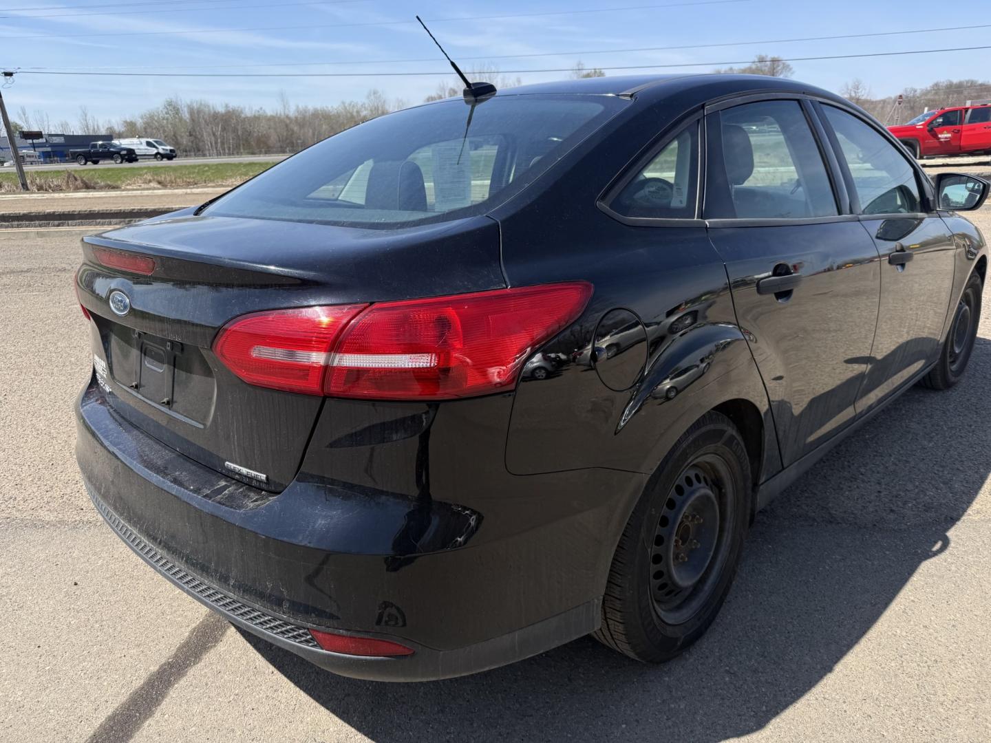 2016 Ford Focus S Sedan (1FADP3E23GL) with an 2.0L L4 DOHC 16V engine, 5M transmission, located at 17255 hwy 65 NE, Ham Lake, MN, 55304, 0.000000, 0.000000 - Photo#4