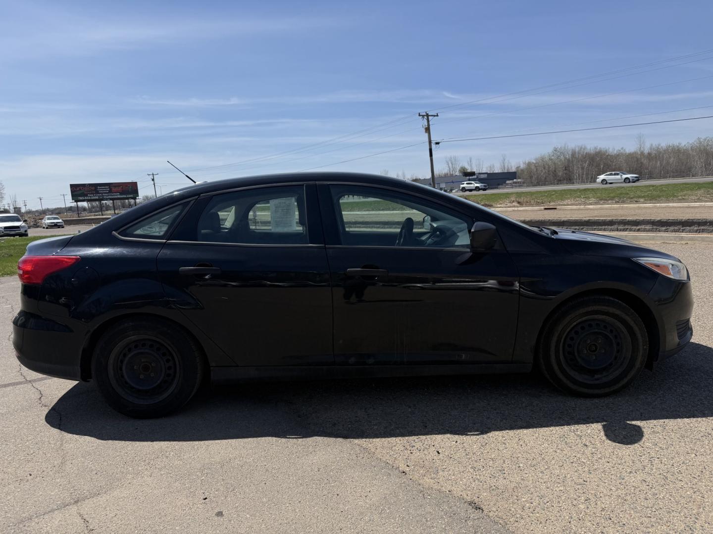 2016 Ford Focus S Sedan (1FADP3E23GL) with an 2.0L L4 DOHC 16V engine, 5M transmission, located at 17255 hwy 65 NE, Ham Lake, MN, 55304, 0.000000, 0.000000 - Photo#5