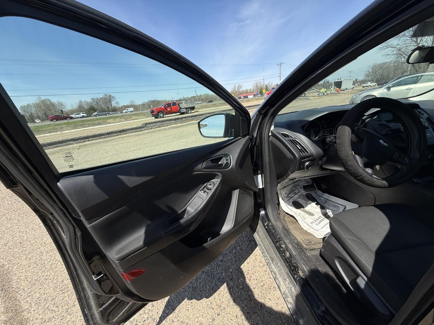 2016 Ford Focus S Sedan (1FADP3E23GL) with an 2.0L L4 DOHC 16V engine, 5M transmission, located at 17255 hwy 65 NE, Ham Lake, MN, 55304, 0.000000, 0.000000 - Photo#8