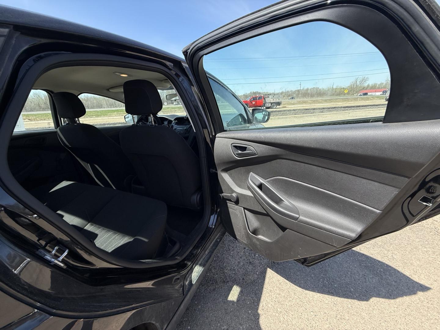 2016 Ford Focus S Sedan (1FADP3E23GL) with an 2.0L L4 DOHC 16V engine, 5M transmission, located at 17255 hwy 65 NE, Ham Lake, MN, 55304, 0.000000, 0.000000 - Photo#10