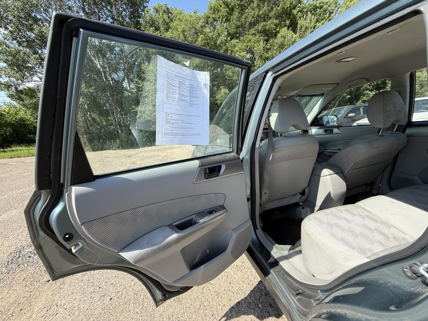 2009 Subaru Forester 2.5X (JF2SH61639H) with an 2.5L H4 SOHC 16V engine, 4-Speed Automatic Overdrive transmission, located at 17255 hwy 65 NE, Ham Lake, MN, 55304, 0.000000, 0.000000 - Photo#10