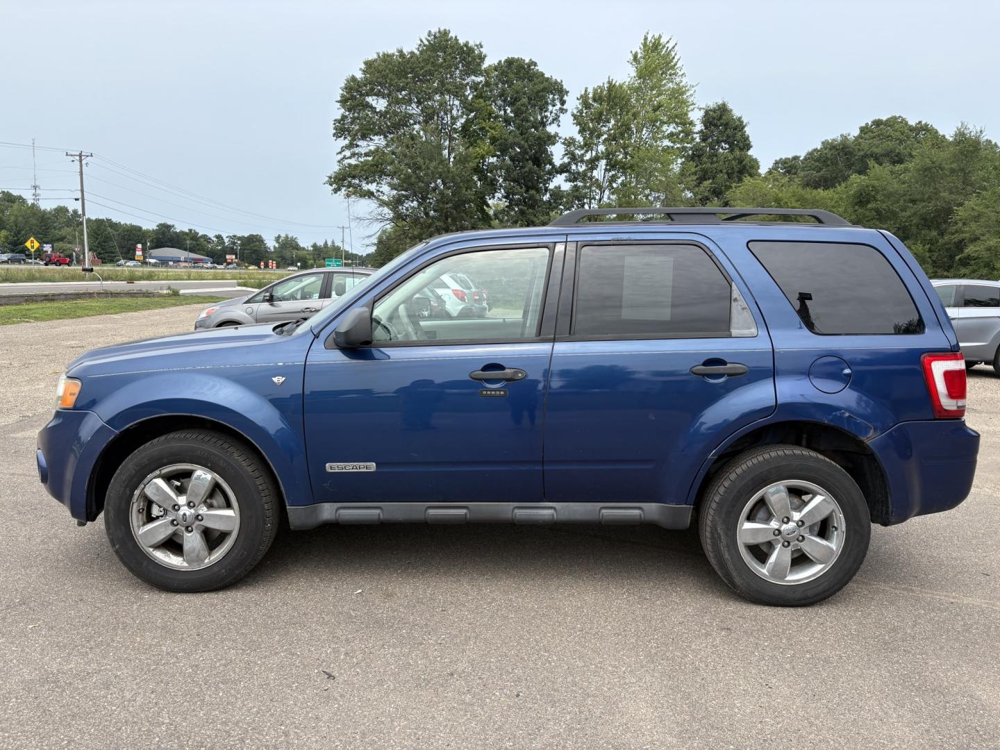 2008 Ford Escape XLT 2WD V6 (1FMCU03198K) with an 3.0L V6 DOHC 24V engine, 4-Speed Automatic Overdrive transmission, located at 17255 hwy 65 NE, Ham Lake, MN, 55304, 0.000000, 0.000000- Photo#1