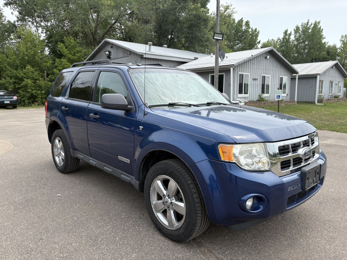 2008 Ford Escape XLT 2WD V6 (1FMCU03198K) with an 3.0L V6 DOHC 24V engine, 4-Speed Automatic Overdrive transmission, located at 17255 hwy 65 NE, Ham Lake, MN, 55304, 0.000000, 0.000000- Photo#6
