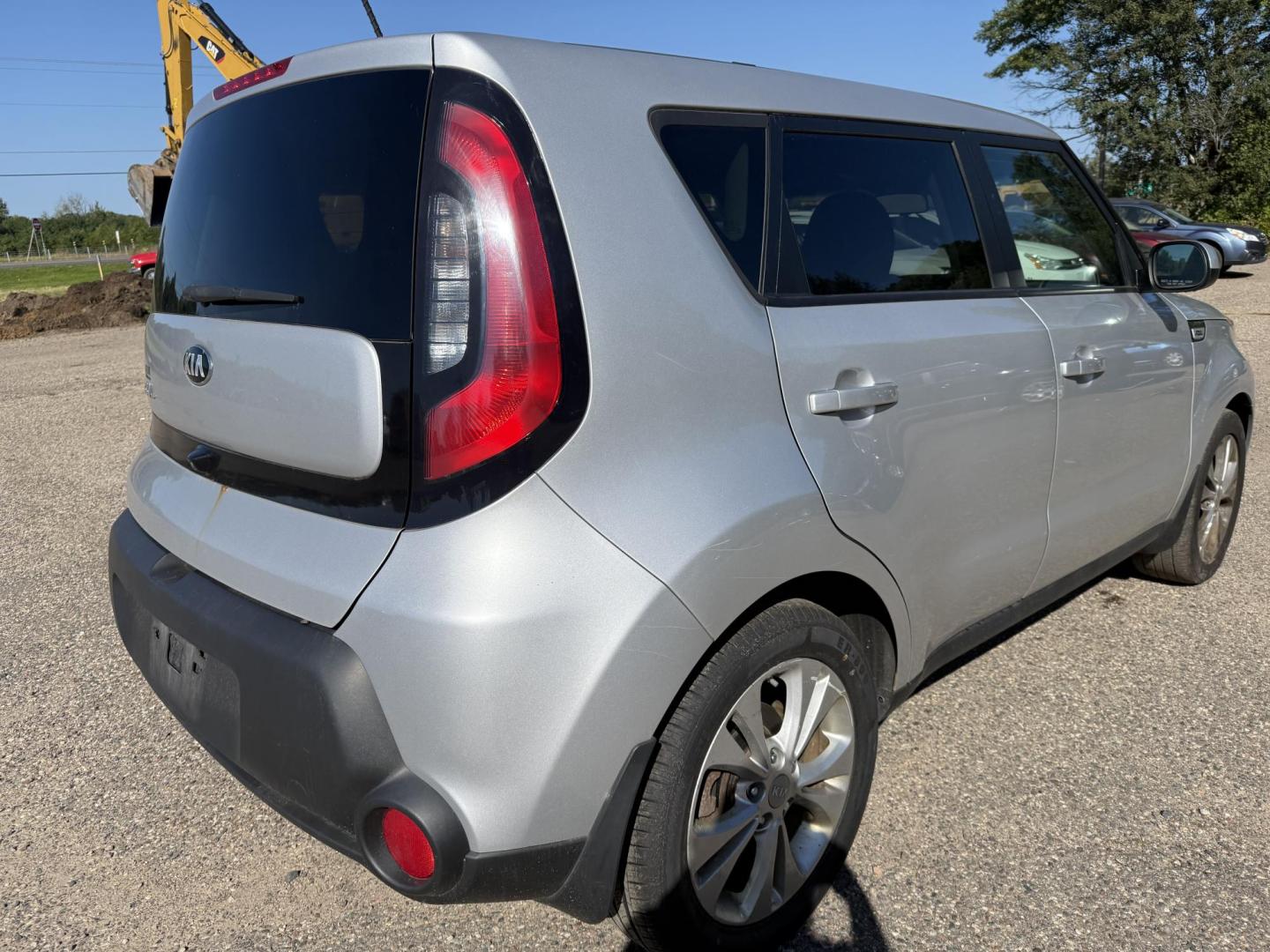 2015 Kia Soul + (KNDJP3A59F7) with an 2.0L L4 DOHC 16V engine, 6-Speed Automatic transmission, located at 17255 hwy 65 NE, Ham Lake, MN, 55304, 0.000000, 0.000000 - Photo#4