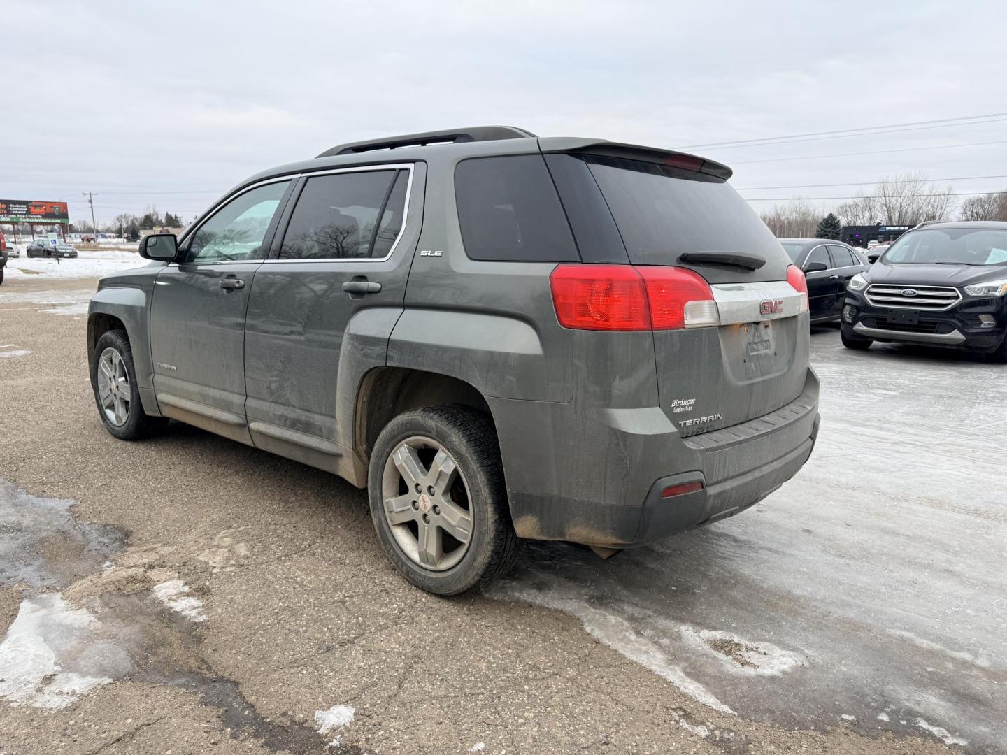 2013 GMC Terrain SLE2 FWD (2GKALSEK9D6) with an 2.4L L4 DOHC 16V FFV engine, 6-Speed Automatic transmission, located at 17255 hwy 65 NE, Ham Lake, MN, 55304, 0.000000, 0.000000 - Photo#2