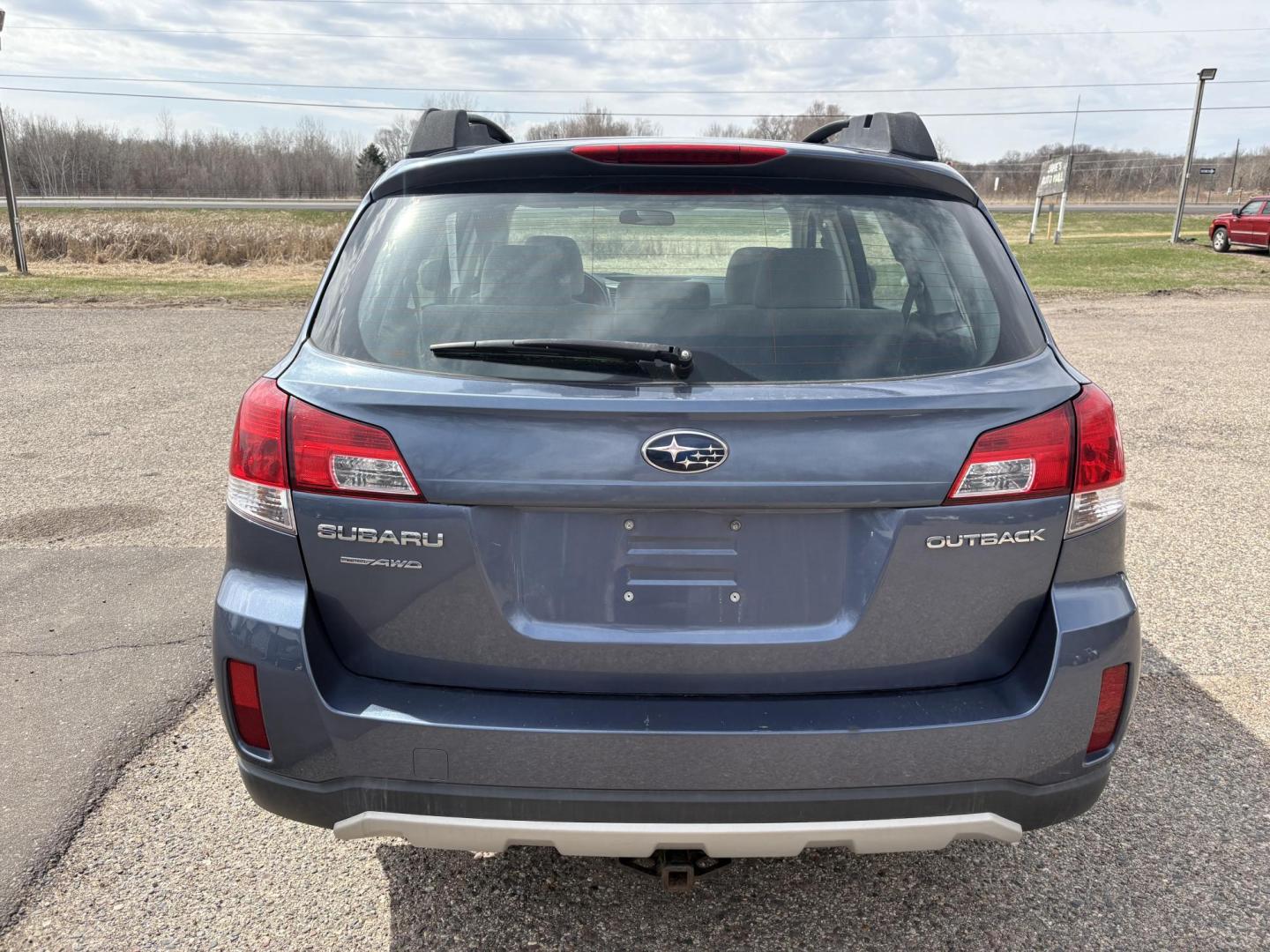 2013 Subaru Outback 2.5i (4S4BRCAC3D3) with an 2.5L H4 DOHC 16V engine, located at 17255 hwy 65 NE, Ham Lake, MN, 55304, 0.000000, 0.000000 - Photo#3