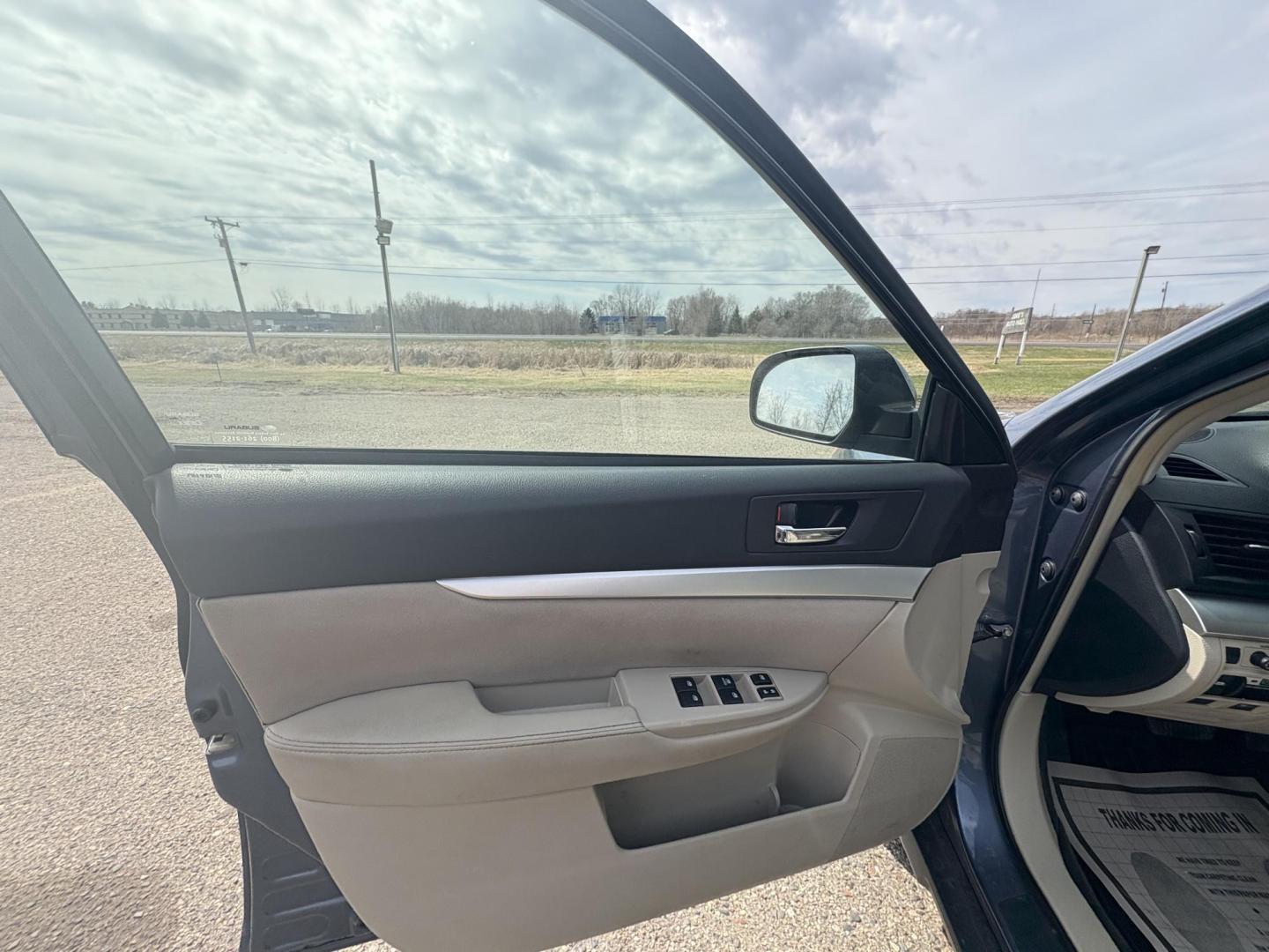 2013 Subaru Outback 2.5i (4S4BRCAC3D3) with an 2.5L H4 DOHC 16V engine, located at 17255 hwy 65 NE, Ham Lake, MN, 55304, 0.000000, 0.000000 - Photo#8