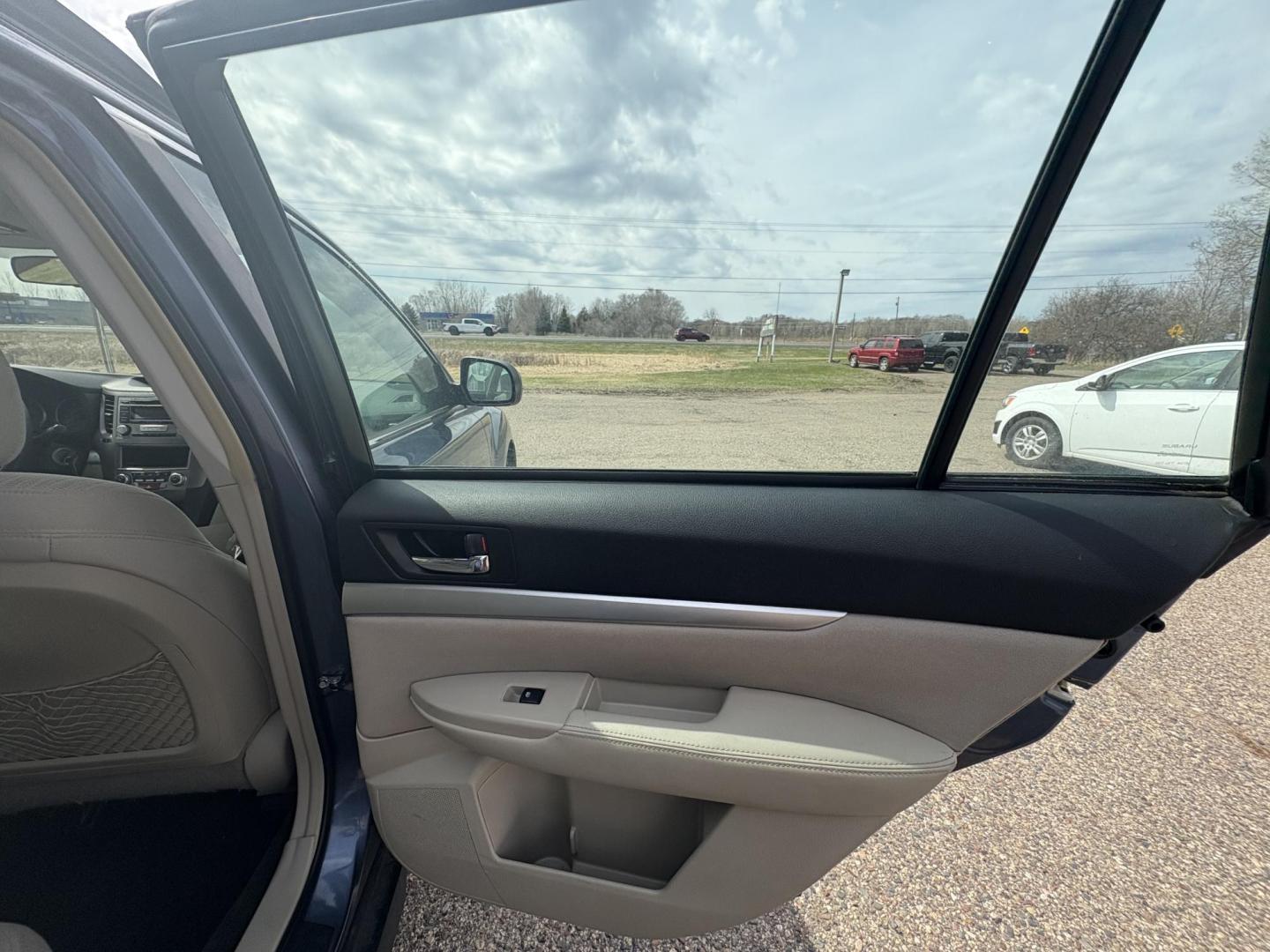 2013 Subaru Outback 2.5i (4S4BRCAC3D3) with an 2.5L H4 DOHC 16V engine, located at 17255 hwy 65 NE, Ham Lake, MN, 55304, 0.000000, 0.000000 - Photo#12
