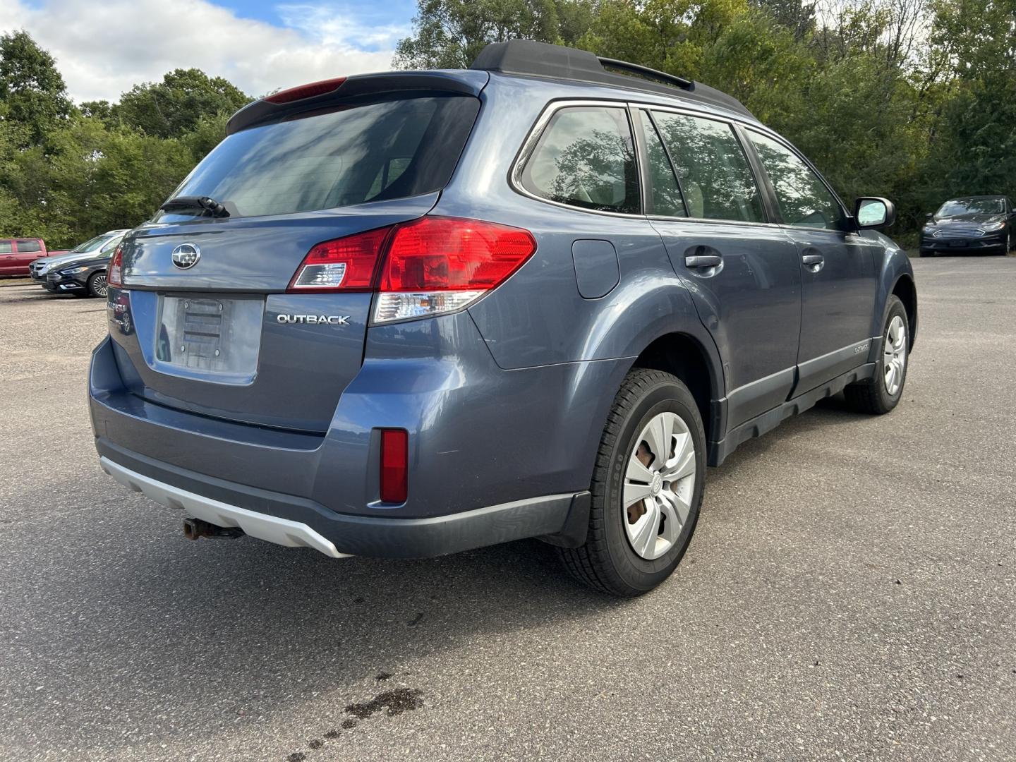 2013 Subaru Outback 2.5i (4S4BRCAC3D3) with an 2.5L H4 DOHC 16V engine, located at 17255 hwy 65 NE, Ham Lake, MN, 55304, 0.000000, 0.000000- Photo#4