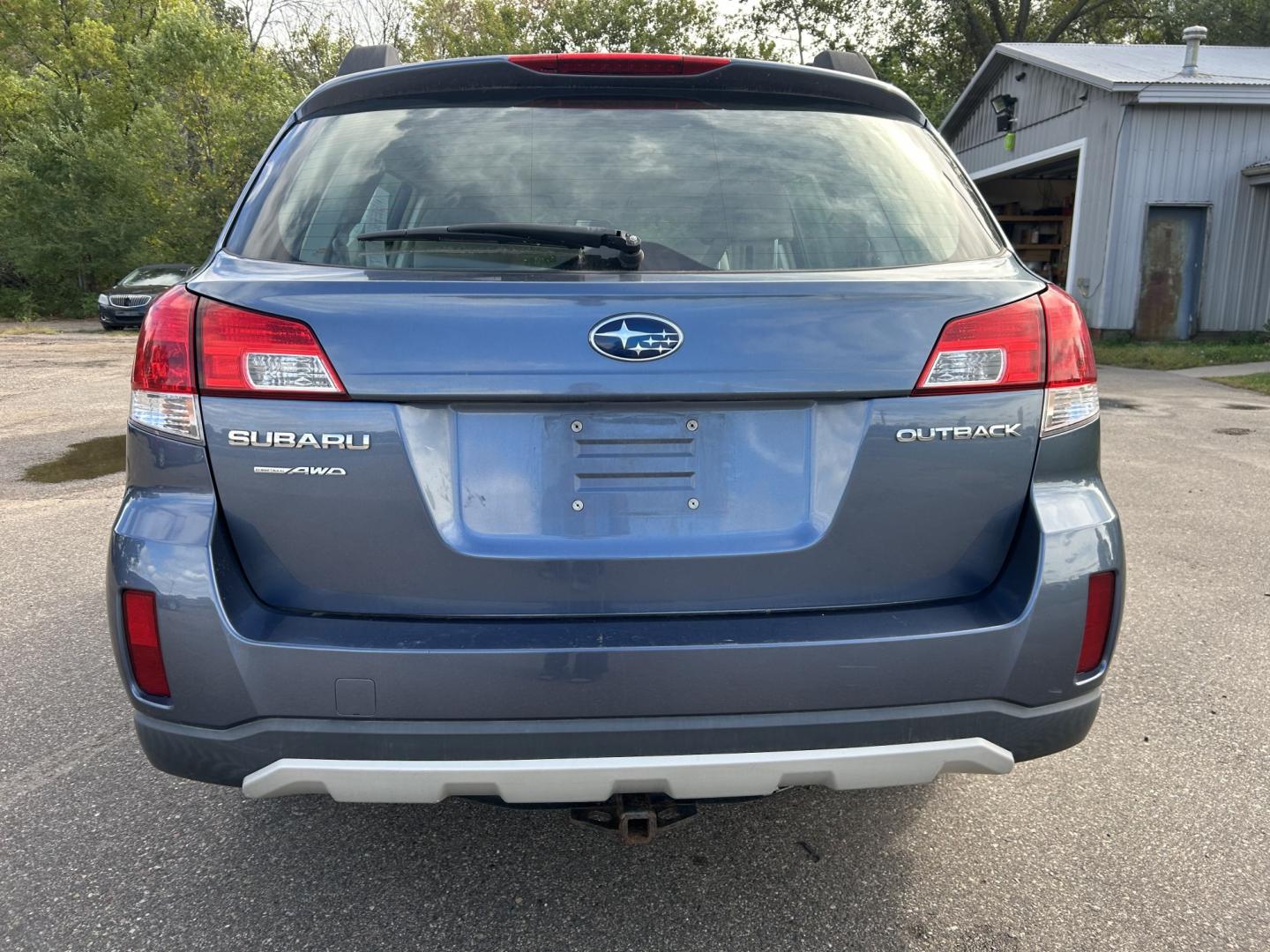 2013 Subaru Outback 2.5i (4S4BRCAC3D3) with an 2.5L H4 DOHC 16V engine, located at 17255 hwy 65 NE, Ham Lake, MN, 55304, 0.000000, 0.000000- Photo#5