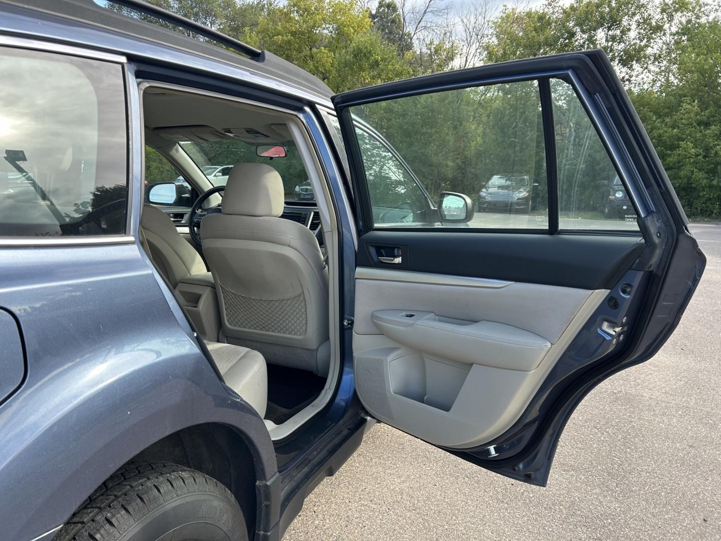2013 Subaru Outback 2.5i (4S4BRCAC3D3) with an 2.5L H4 DOHC 16V engine, located at 17255 hwy 65 NE, Ham Lake, MN, 55304, 0.000000, 0.000000- Photo#12