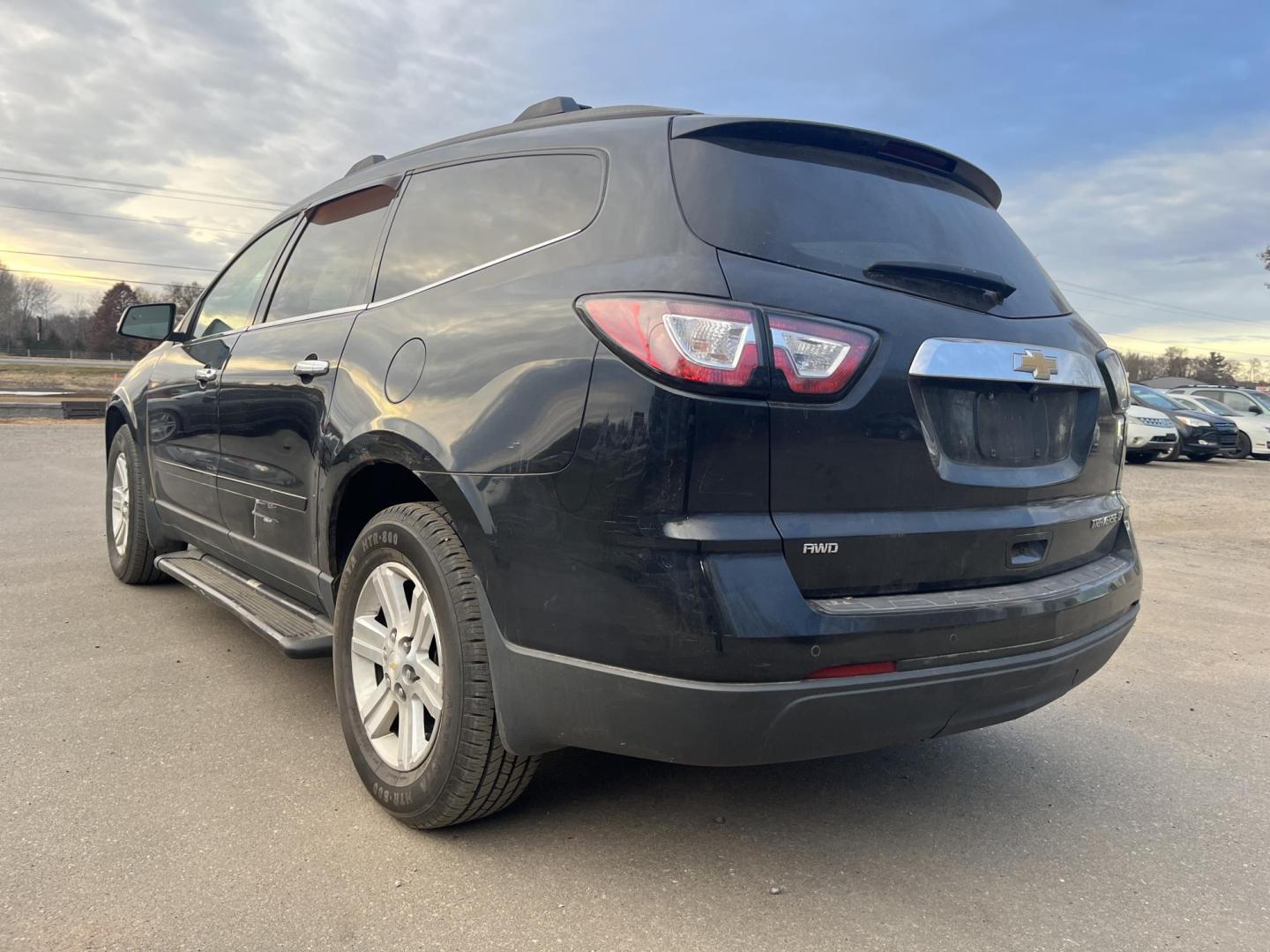 2014 Chevrolet Traverse 1LT AWD (1GNKVGKD2EJ) with an 3.6L V6 DOHC 24V engine, 6-Speed Automatic transmission, located at 17255 hwy 65 NE, Ham Lake, MN, 55304, 0.000000, 0.000000 - Photo#2