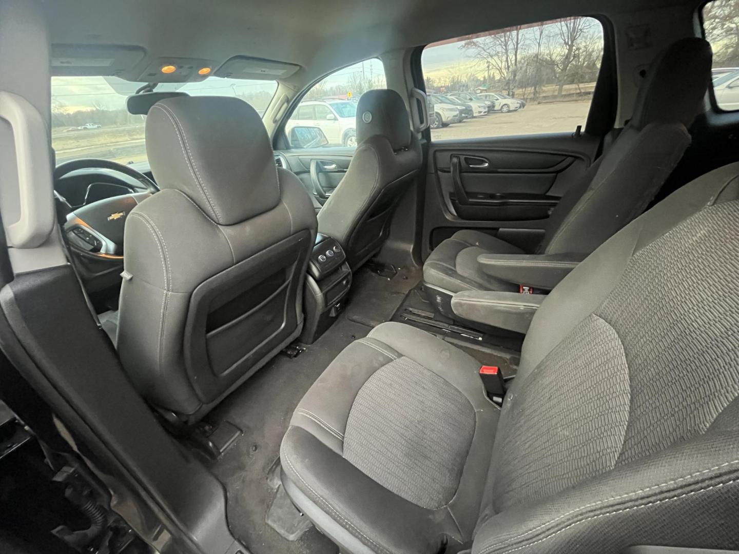 2014 Chevrolet Traverse 1LT AWD (1GNKVGKD2EJ) with an 3.6L V6 DOHC 24V engine, 6-Speed Automatic transmission, located at 17255 hwy 65 NE, Ham Lake, MN, 55304, 0.000000, 0.000000 - Photo#11
