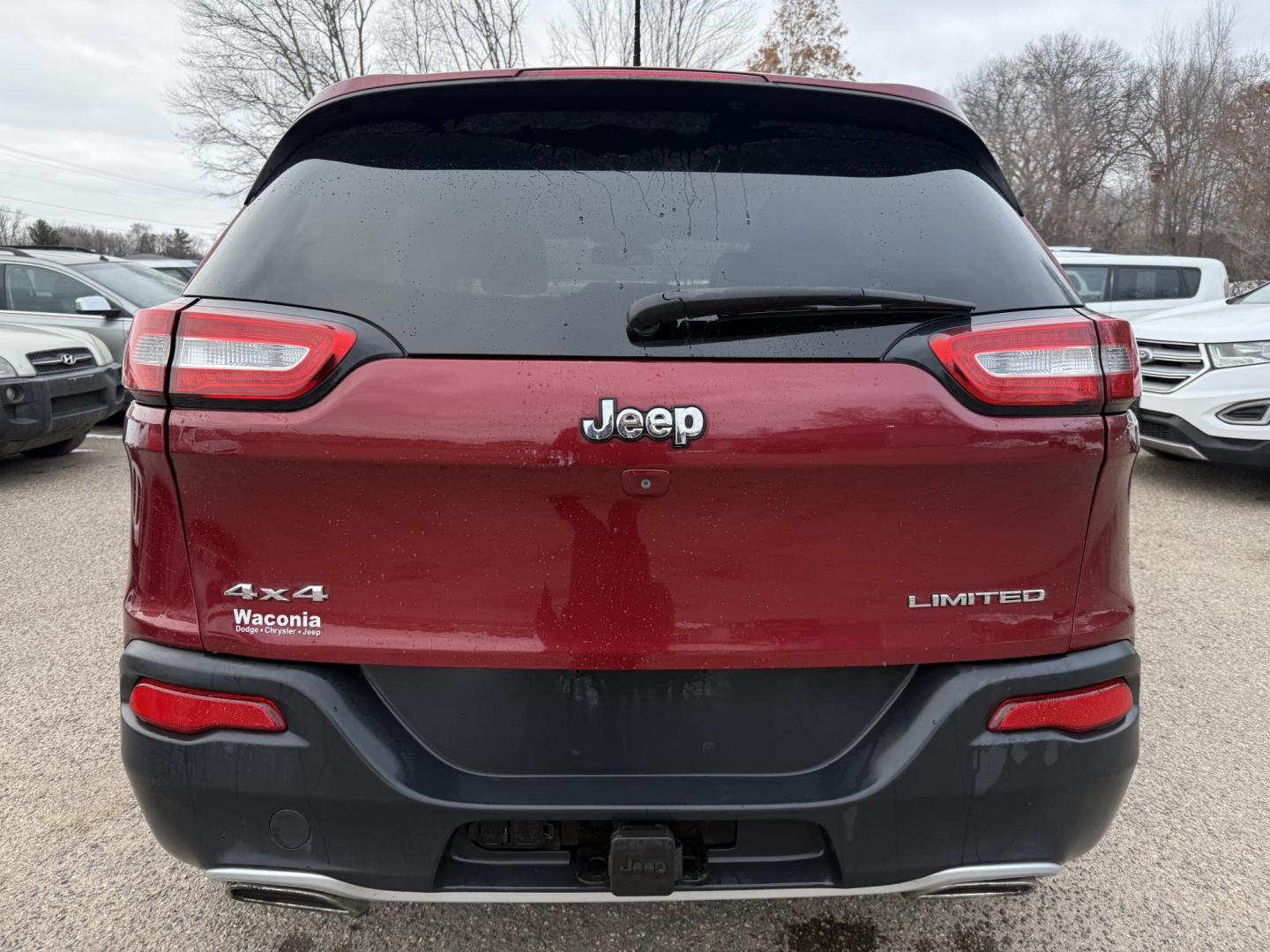 2015 Jeep Cherokee Limited 4WD (1C4PJMDS8FW) with an 3.2L V6 DOHC 24V engine, 9-Speed Automatic transmission, located at 17255 hwy 65 NE, Ham Lake, MN, 55304, 0.000000, 0.000000 - Photo#3