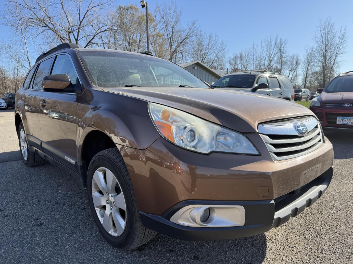 2011 Subaru Outback 2.5i Premium (4S4BRCBC1B3) with an 2.5L H4 DOHC 16V engine, Continuously Variable Transmisson transmission, located at 17255 hwy 65 NE, Ham Lake, MN, 55304, 0.000000, 0.000000 - Photo#6