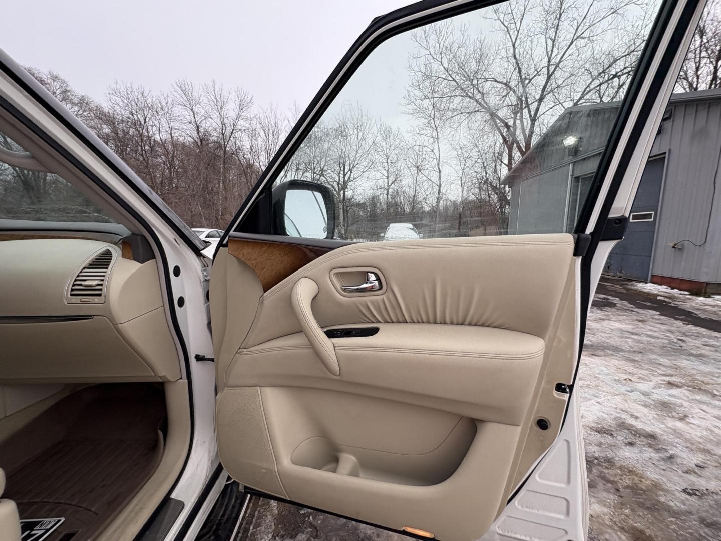 2012 Infiniti QX56 4WD (JN8AZ2NEXC9) with an 5.6L V8 DOHC 32V engine, 5-Speed Automatic transmission, located at 17255 hwy 65 NE, Ham Lake, MN, 55304, 0.000000, 0.000000 - Photo#15