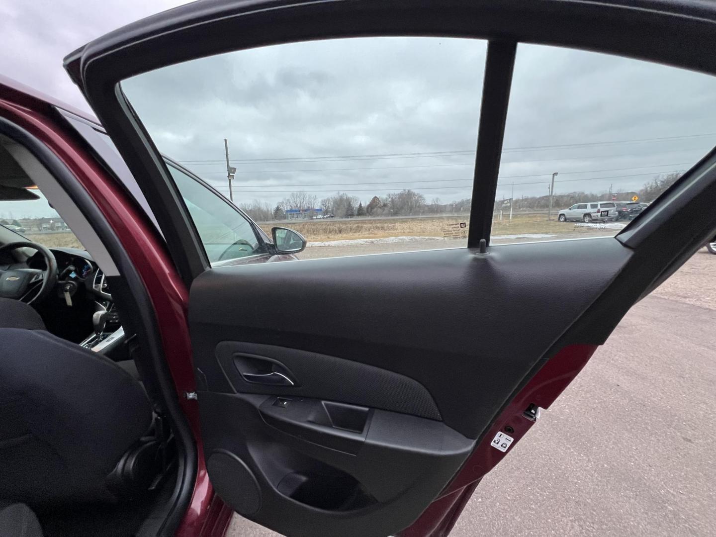 2015 Chevrolet Cruze 1LT Auto (1G1PC5SB7F7) with an 1.4L L4 DOHC 16V TURBO engine, 6-Speed Automatic transmission, located at 17255 hwy 65 NE, Ham Lake, MN, 55304, 0.000000, 0.000000 - Photo#12