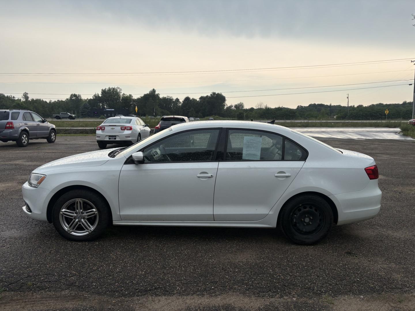 2014 Volkswagen Jetta SE (3VWD17AJ4EM) with an 1.8L L4 DOHC 20V engine, located at 17255 hwy 65 NE, Ham Lake, MN, 55304, 0.000000, 0.000000- Photo#1