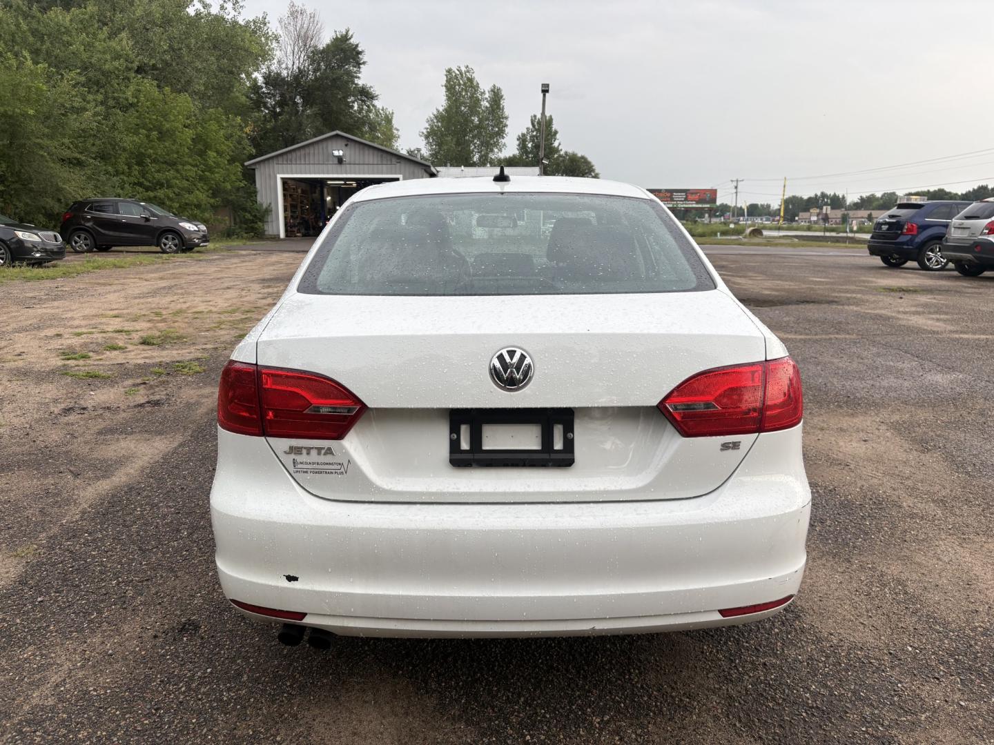 2014 Volkswagen Jetta SE (3VWD17AJ4EM) with an 1.8L L4 DOHC 20V engine, located at 17255 hwy 65 NE, Ham Lake, MN, 55304, 0.000000, 0.000000- Photo#3