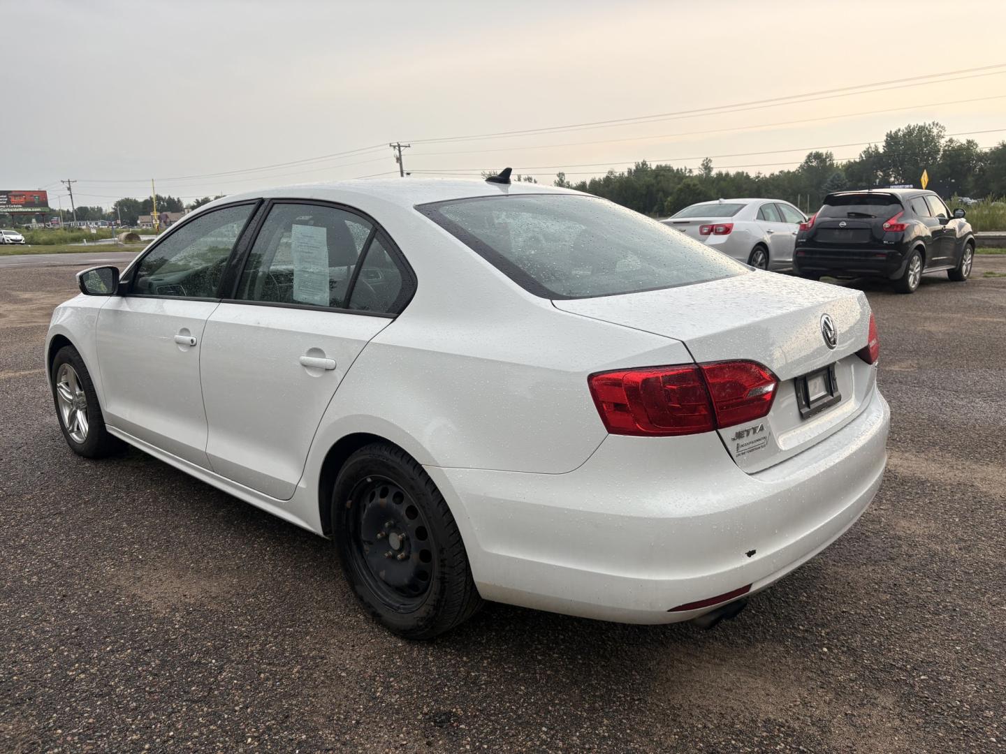 2014 Volkswagen Jetta SE (3VWD17AJ4EM) with an 1.8L L4 DOHC 20V engine, located at 17255 hwy 65 NE, Ham Lake, MN, 55304, 0.000000, 0.000000- Photo#2