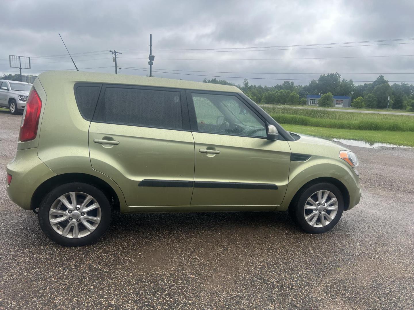 2013 Kia Soul ! (KNDJT2A63D7) with an 2.0L L4 DOHC 16V engine, located at 17255 hwy 65 NE, Ham Lake, MN, 55304, 0.000000, 0.000000 - Photo#5