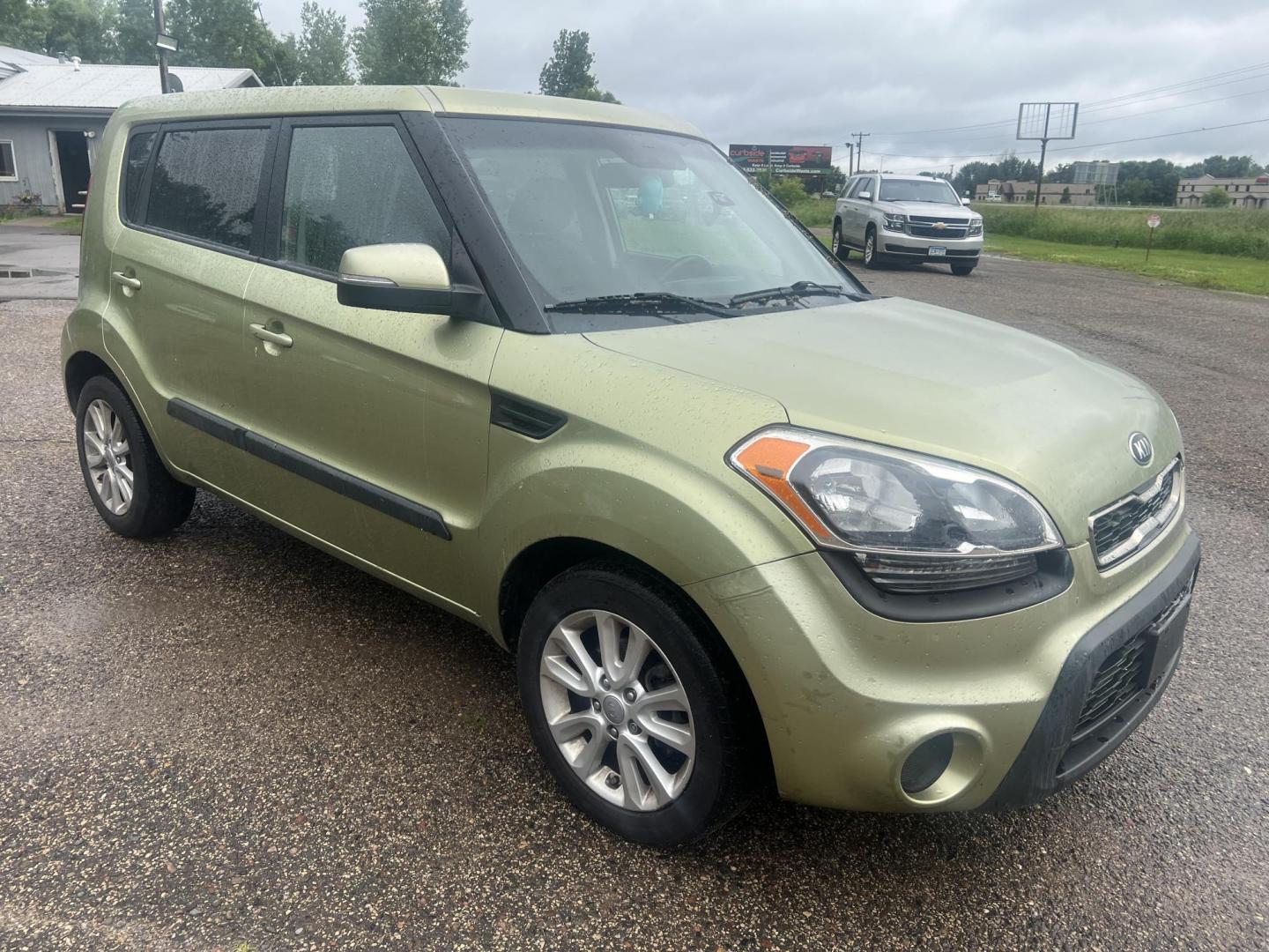 2013 Kia Soul ! (KNDJT2A63D7) with an 2.0L L4 DOHC 16V engine, located at 17255 hwy 65 NE, Ham Lake, MN, 55304, 0.000000, 0.000000 - Photo#6